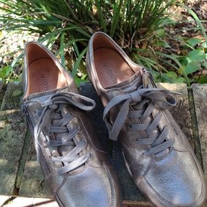 Vionic Abigail sneaker